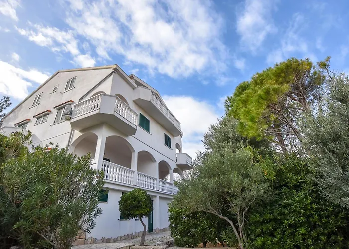 Apartman Rose Wind By Pag Tours Pag Town