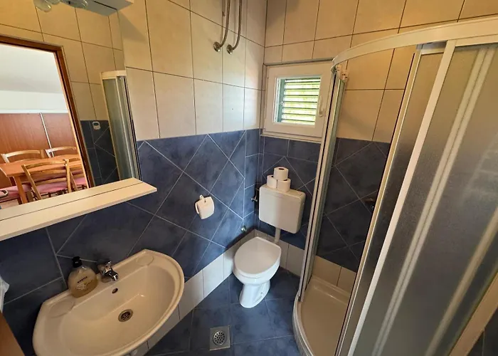 Apartman Rose Wind By Pag Tours Pag Town
