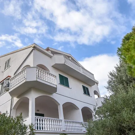 Rose Wind By Pag Tours パグ