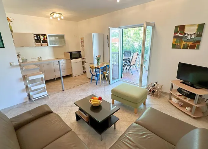 Rose Wind By Pag Tours * パグ