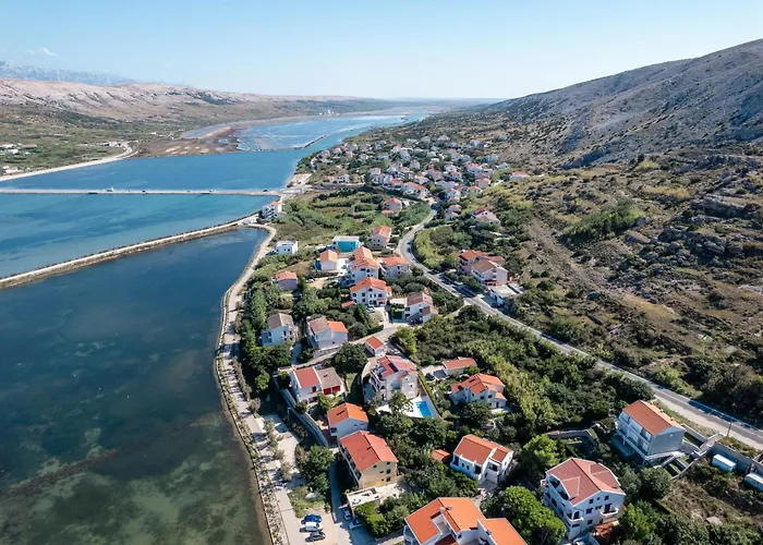 Rose Wind By Pag Tours *